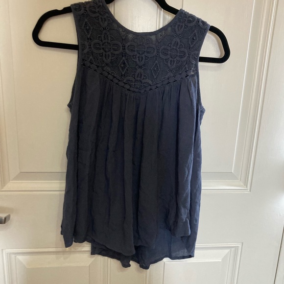 Tank top blouse. - Picture 3 of 5